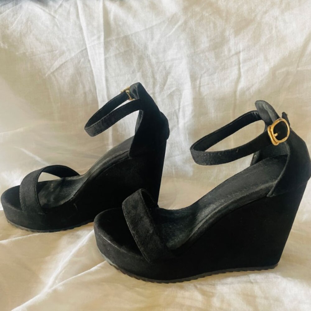 Peep Toe High Wedge Heel Ankle Strap Faux Suede Sandal Size 6